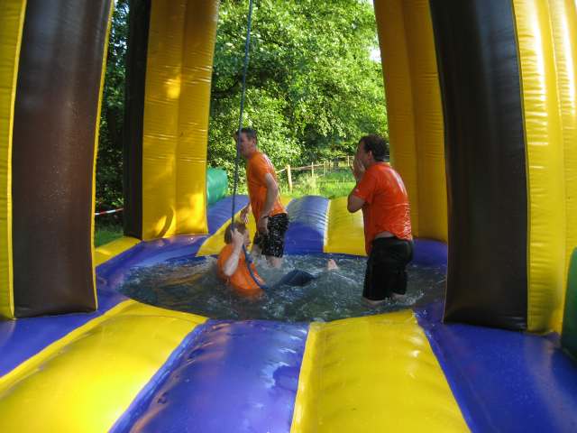 6KAMP 2006 Dorpshuis Vierhouten (Oranje/ijsvereniging)